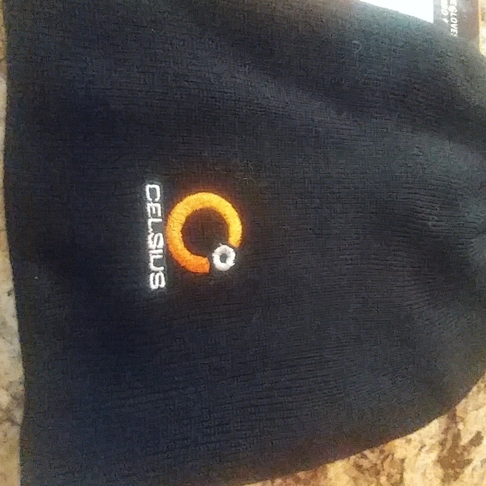 Celsius Large Hat - Picture 2 of 3